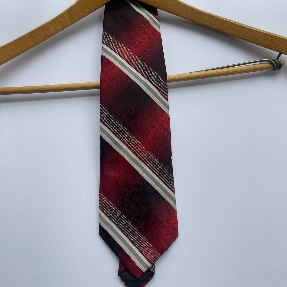 Wembley Burgundy Striped Jacquard Necktie Red Gray White Men's Classic Tie